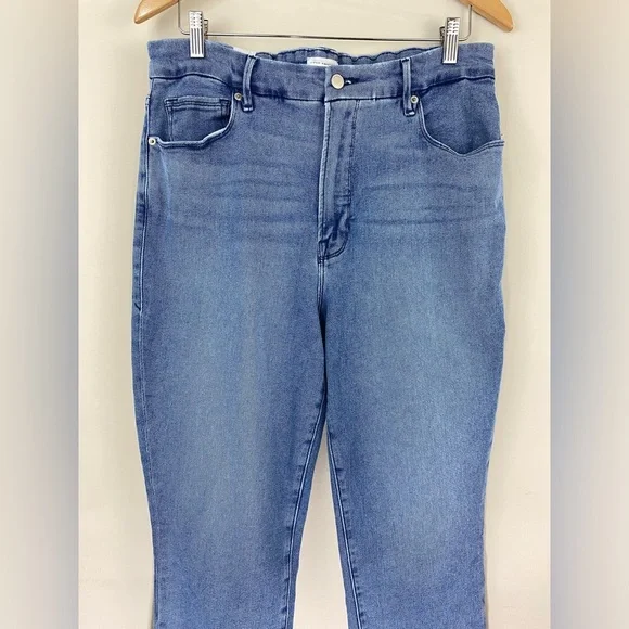 Good American Good Legs straight jeans Raw Hem High Rise Medium light blue wash - Picture 6 of 14